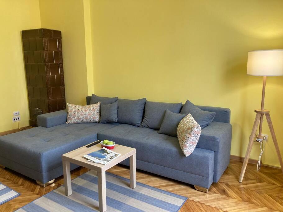 Oh Lola! Apartment เบลเกรด ภายนอก รูปภาพ